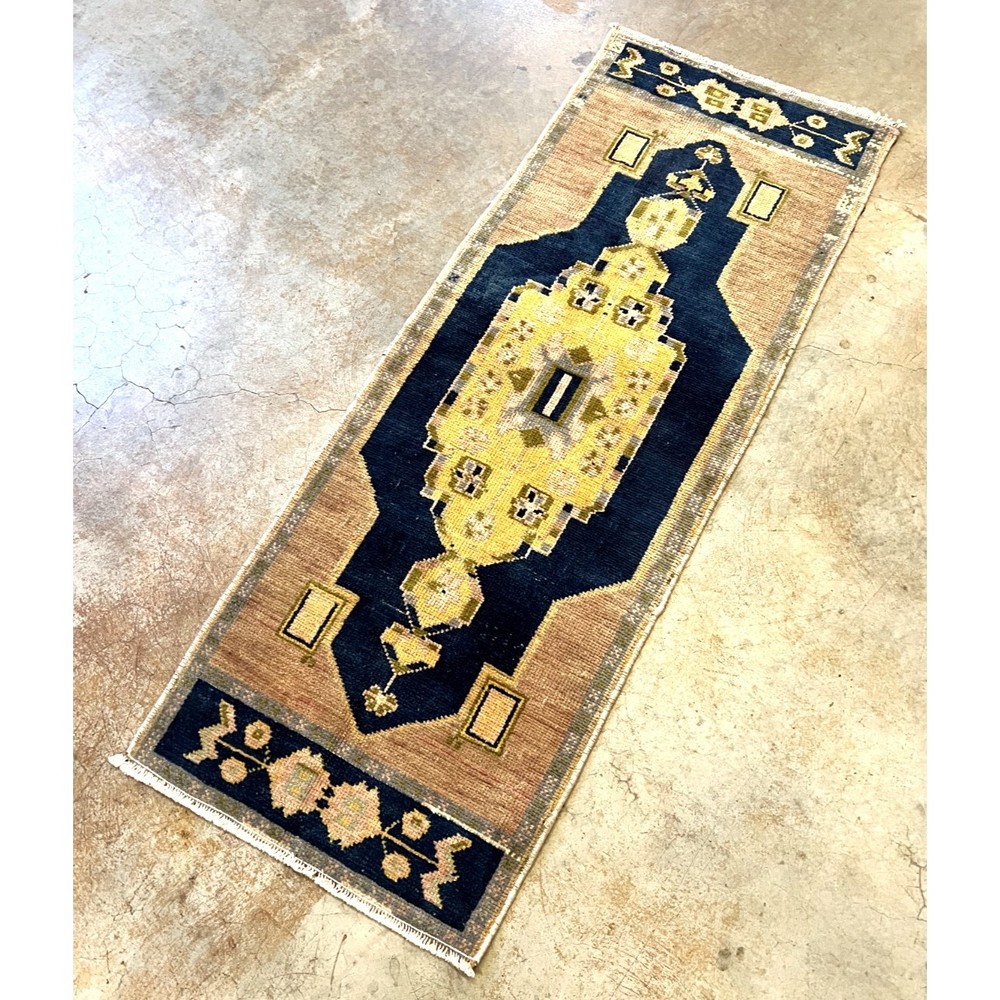 Vintage Turkish Anatolian 100% Wool Handwoven 1'10 x 3'4 feet Carpet Prayer Rug